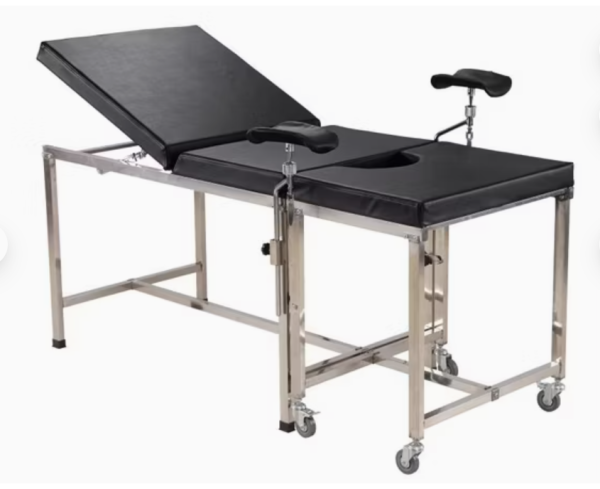 Manual delivery bed