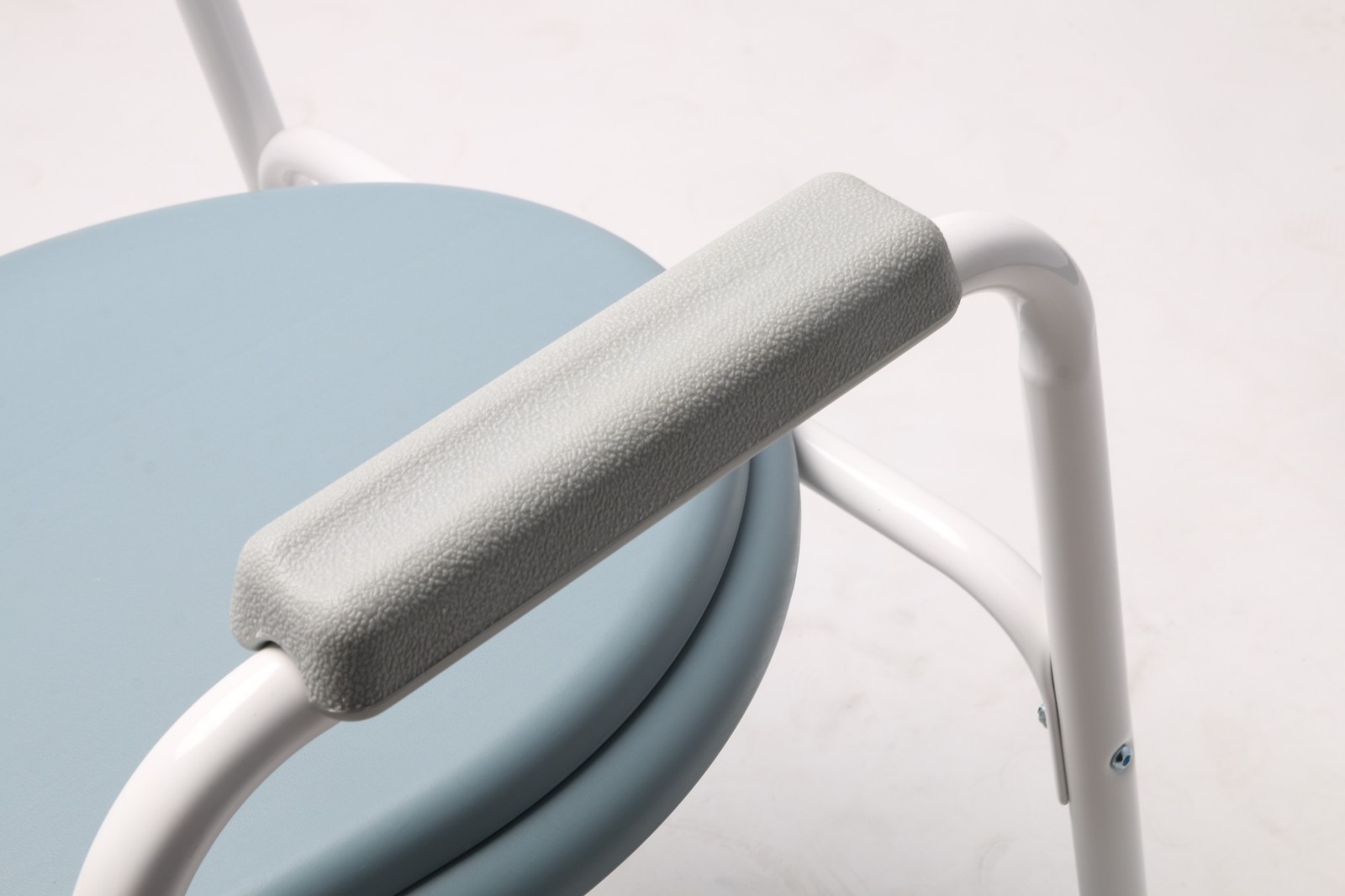 Height Adjustable Commode Chair - Image 3